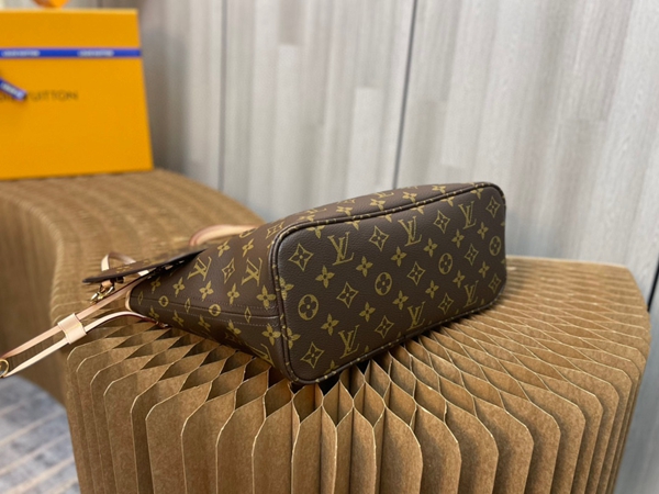 ルイヴィトンバッグ内部構造